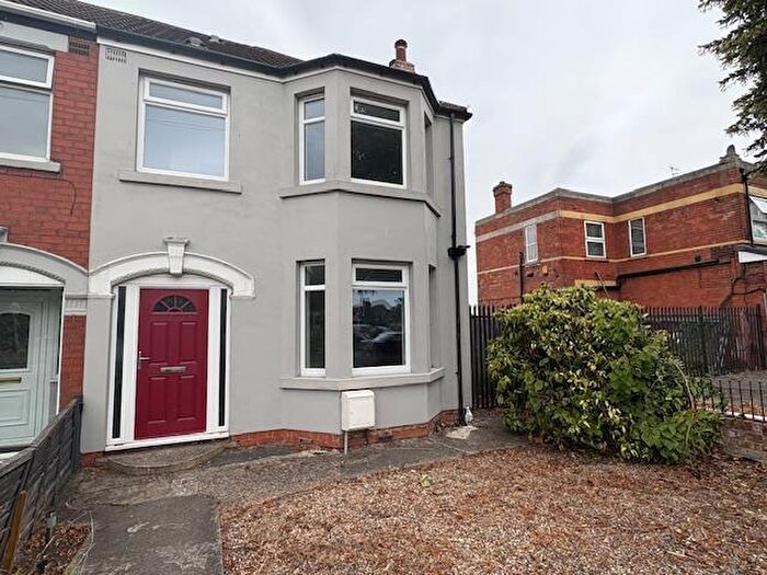 3 Bedroom House To Rent In Beverley Road, Hull, HU6