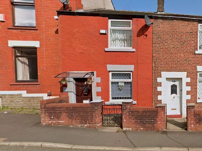 2 Bedroom Terraced House To Rent In Roundthorn Road, Oldham, OL4