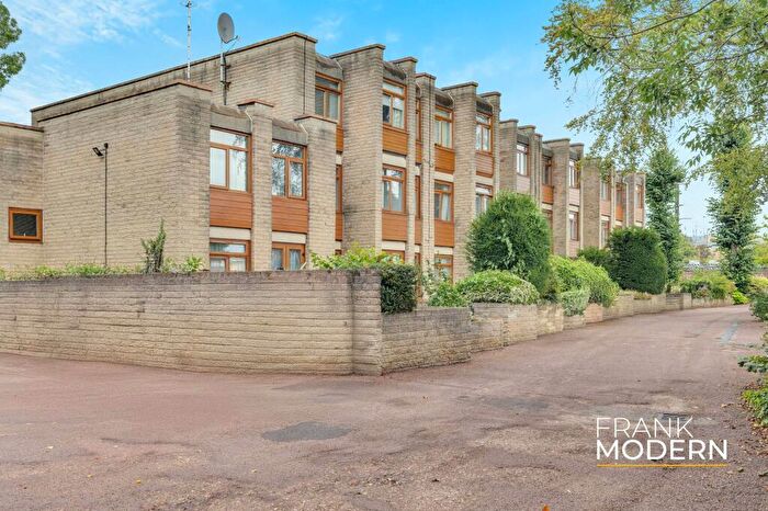 2 Bedroom Apartment For Sale In Stanwick Court, Peterborough, PE3