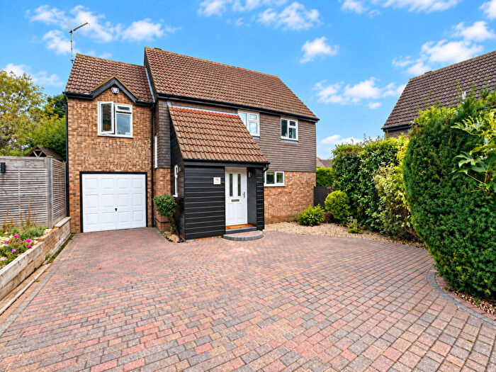 4 Bedroom Detached House For Sale In Minton Heights, Ashingdon, SS4