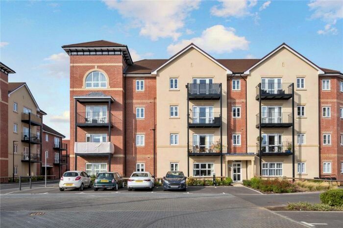 2 Bedroom Apartment To Rent In Bell Farm Way, Hersham, Walton-on-Thames, Surrey, KT12