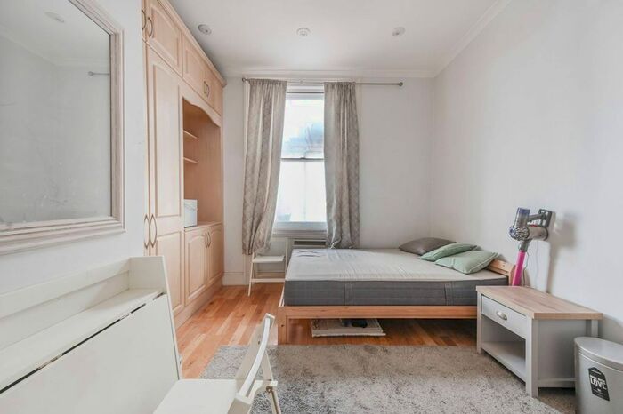 Studio To Rent In Finborough Road, Chelsea, London, SW10