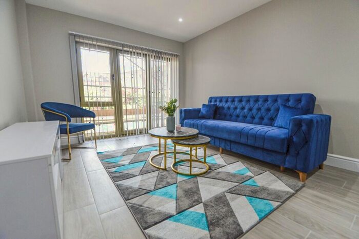 1 Bedroom Apartment To Rent In Station Road, Langley, Slough, Berkshire, SL3