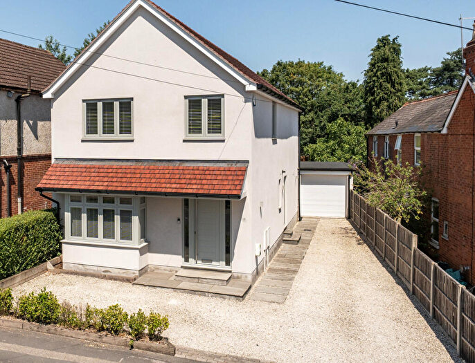 4 Bedroom Detached House For Sale In Rectory Road, Farnborough, GU14