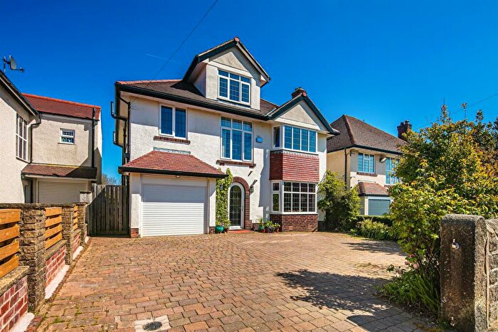 4 Bedroom Detached House For Sale In Bents Drive, Bents Green, S11