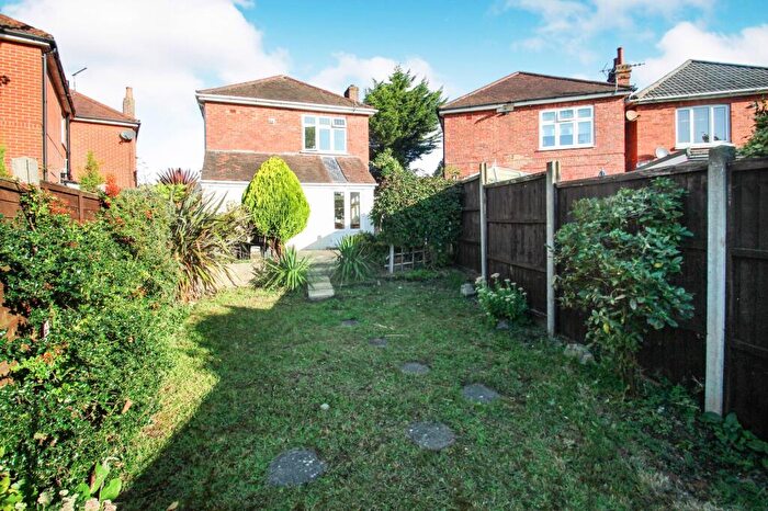 4 Bedroom Property To Rent In Jameson Road, Bournemouth, BH9