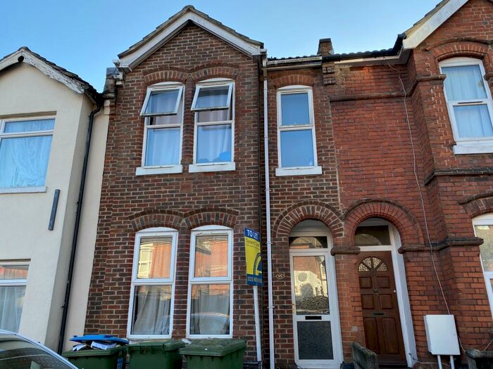 6 Bedroom House To Rent In Livingstone Road, SO14