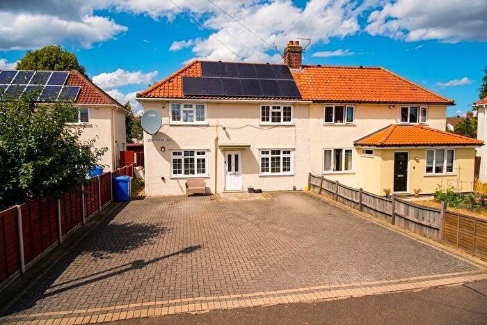 3 Bedroom Semi-Detached House For Sale In Bassingham Road, Norwich, NR3