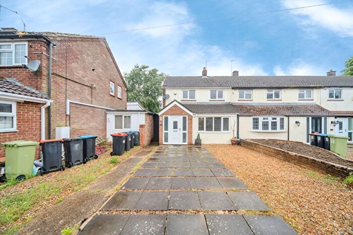 2 Bedroom End Of Terrace House For Sale In Avon Grove, Bletchley, Milton Keynes, Buckinghamshire, MK3