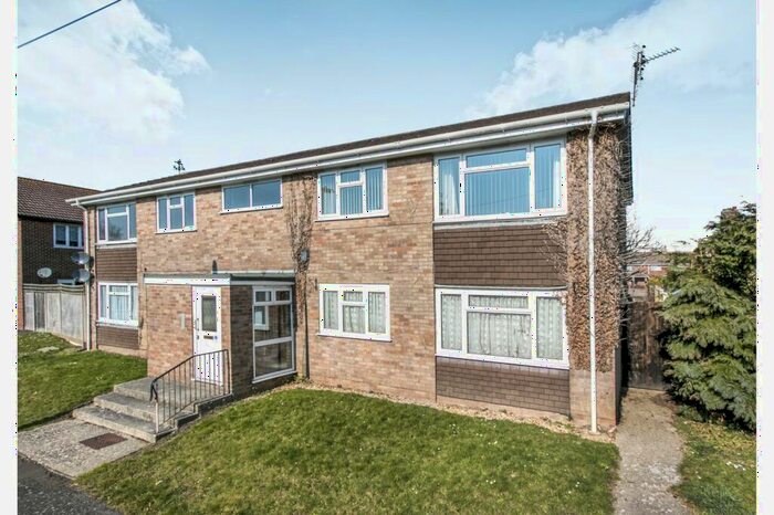 1 Bedroom Flat To Rent In Ringwood, BH24