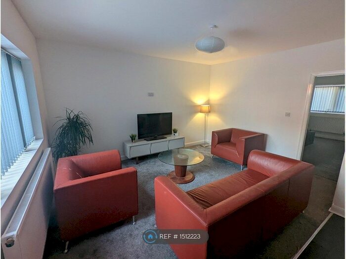 3 Bedroom Detached House To Rent In Rowan Tree, Oldham, OL8