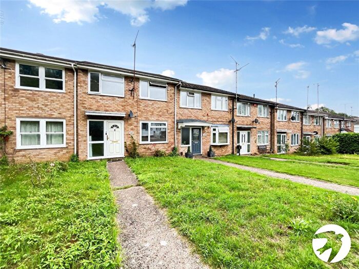 3 Bedroom Terraced House To Rent In Broadway, Gillingham, Kent, ME8