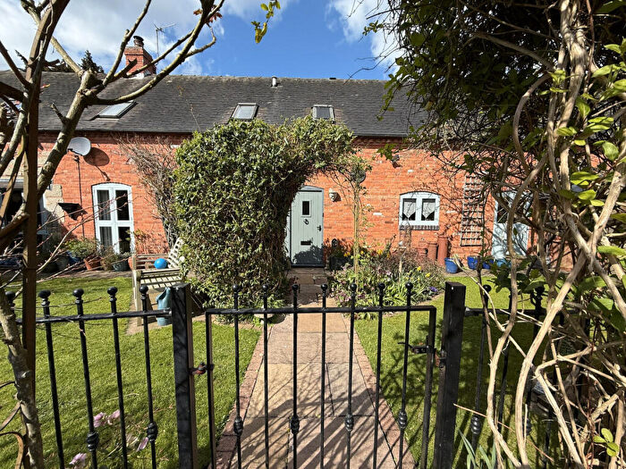4 Bedroom Barn Conversion For Sale In Church Lane, Ashbourne, DE6