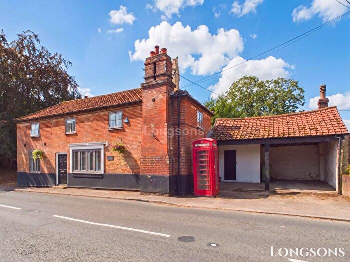 3 Bedroom Cottage For Sale In Dereham Road, Garvestone, NR9
