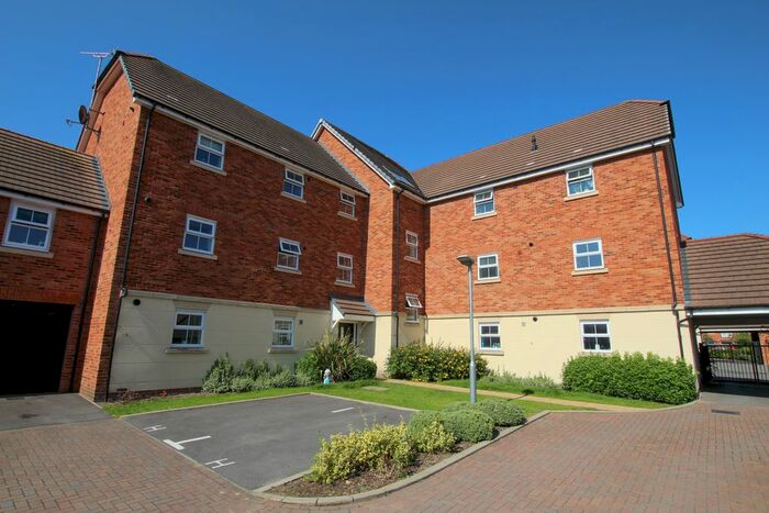 2 Bedroom Flat To Rent In Old Wardour Way, Newbury RG14