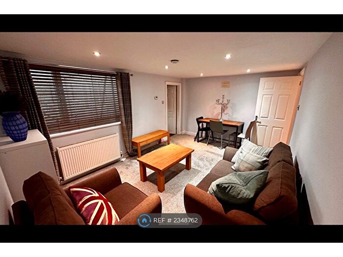 1 Bedroom Flat To Rent In West Dulwich, London, SE21