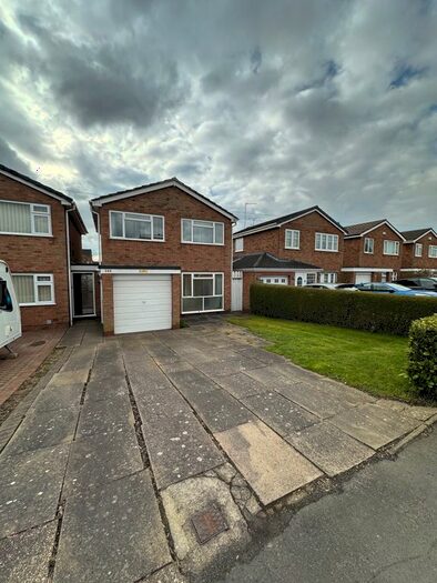 3 Bedroom Detached House To Rent In Upper Eastern Green Lane, Coventry, CV5