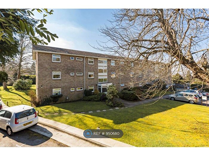 3 Bedroom Flat To Rent In Sandrock Road, Tunbridge Wells, TN2