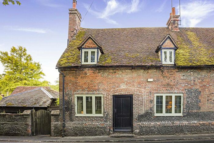 3 Bedroom Semi-Detached House For Sale In Place Manor Cottages, Streatley On Thames, RG8