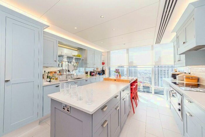 3 Bedroom Penthouse To Rent In Moorgate, London, EC2Y
