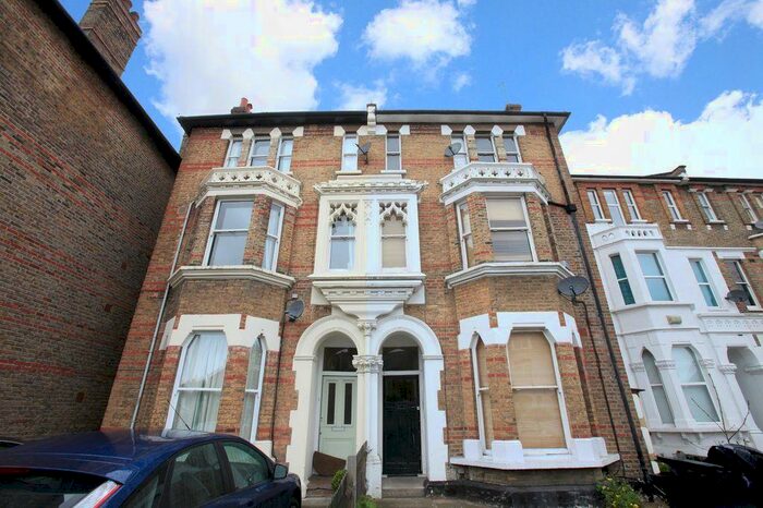 1 Bedroom Flat To Rent In Newlands Park, Sydenham, London, SE26