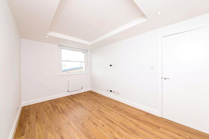 2 Bedroom Flat To Rent In Chippenham Road, Maida Vale, London, W9