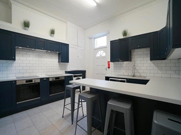 7 Bedroom House To Rent In Menai View Terrace, Bangor, LL57