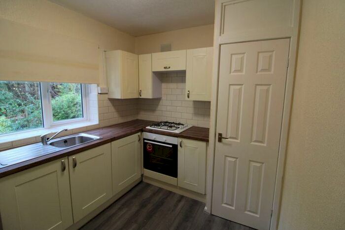 2 Bedroom Flat To Rent In Mountside Crescent, Manchester, M25