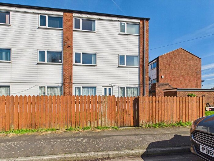 3 Bedroom Maisonette For Sale In Cotton Drive, Ormskirk, L39