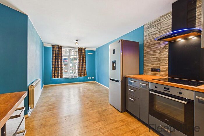 2 Bedroom Flat To Rent In City Heights, Old Snow Hill, Birmingham, B4