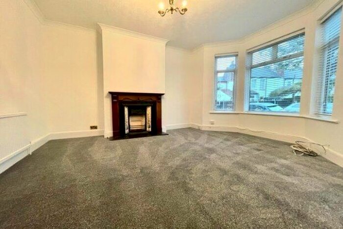 3 Bedroom Property To Rent In Alexandra Road, London, E18