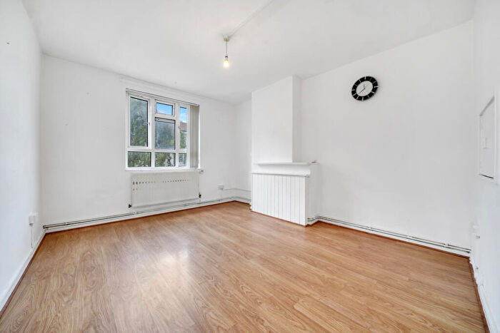 1 Bedroom Apartment For Sale In Ajax House, Old Bethnal Green Road, London, E2