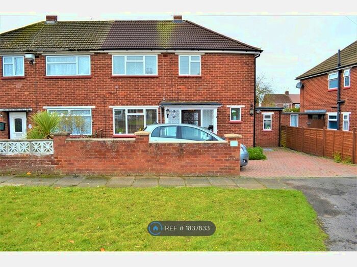 3 Bedroom Semi-Detached House To Rent In Hare Shoots, Maidenhead, SL6