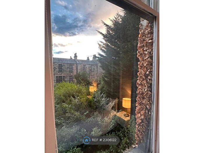 2 Bedroom Flat To Rent In Bowmont Terrace, Glasgow, G12