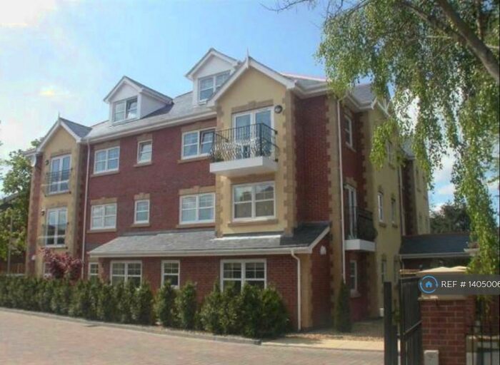 2 Bedroom Flat To Rent In Kings Road, Sale, M33