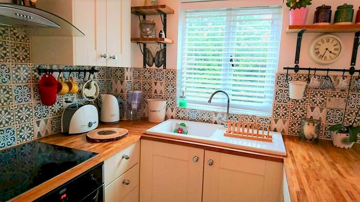 1 Bedroom Flat To Rent In Marina Approach, Hayes, Middlesex, UB4