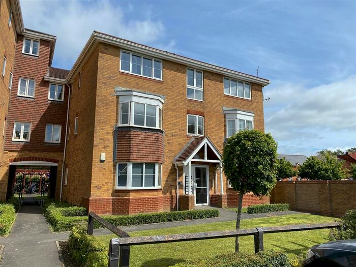 2 Bedroom Flat To Rent In Peter Candler Way, Kennington, Ashford, TN24