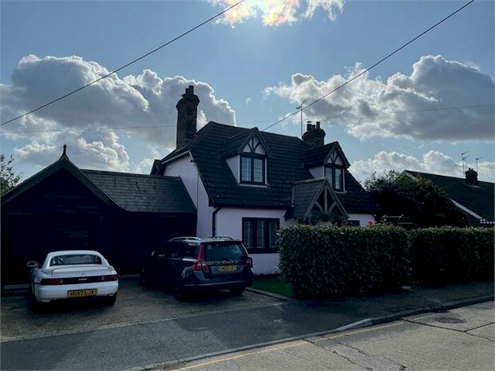 3 Bedroom Detached House To Rent In Morley Road, Tiptree, Essex., CO5