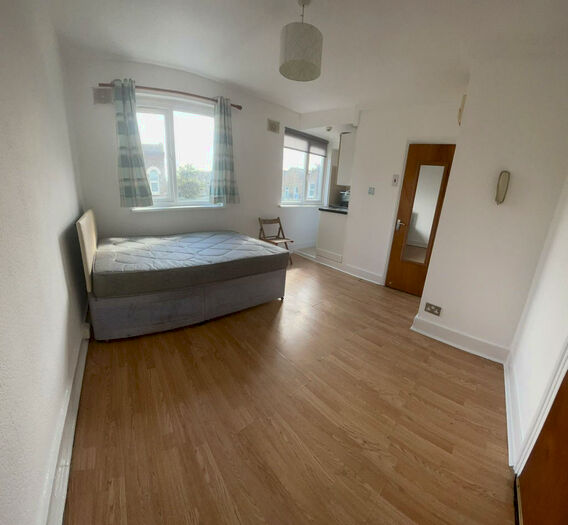 Studio To Rent In Dunlace Road, Hackney, E5