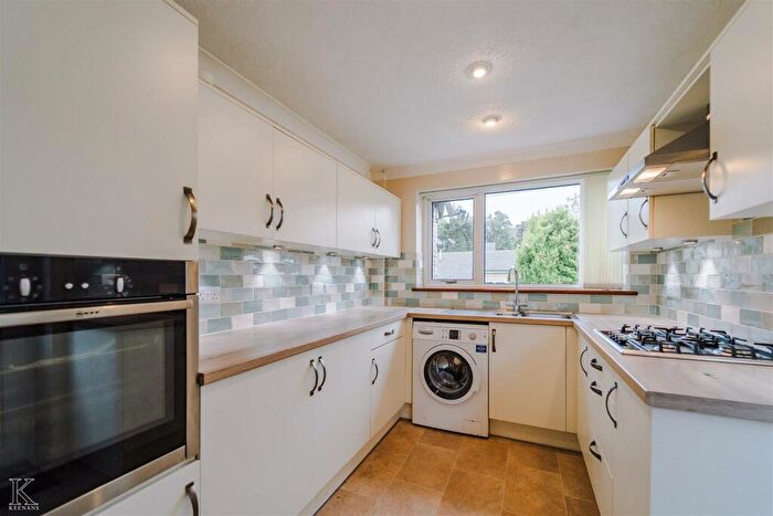 2 Bedroom Semi-Detached Bungalow For Sale In Sunnybank Close, Rossendale, BB4