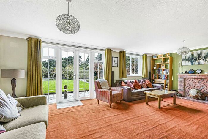 4 Bedroom Detached House For Sale In Godfries Close, Tewin, AL6