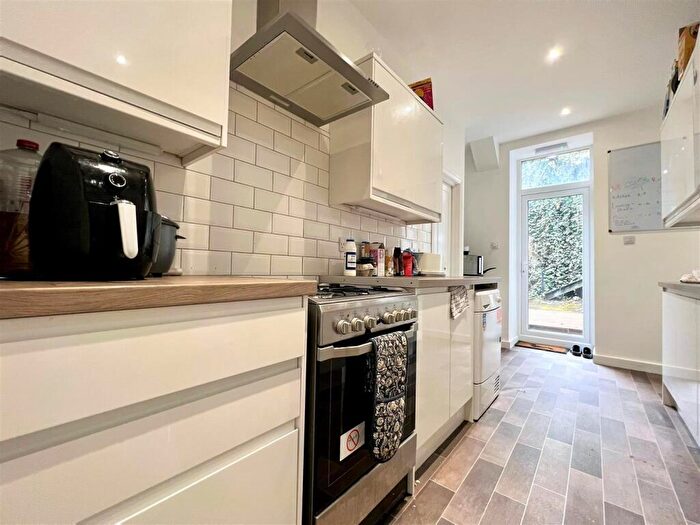 6 Bedroom Terraced House To Rent In Westgate Road, Newcastle Upon Tyne, NE4