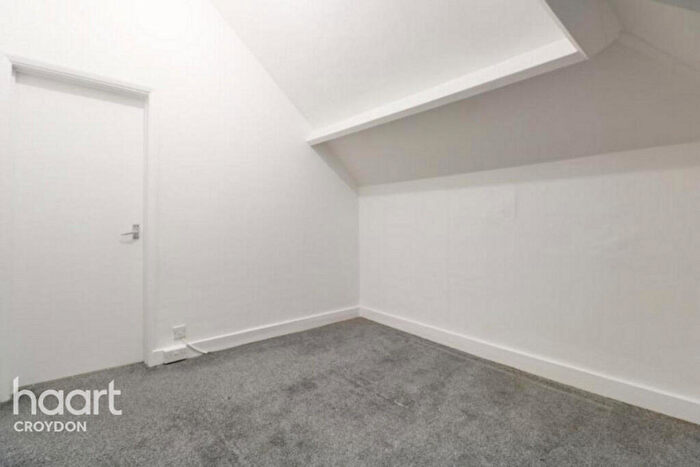 1 Bedroom Flat To Rent In Cheam Road, Sutton, SM1