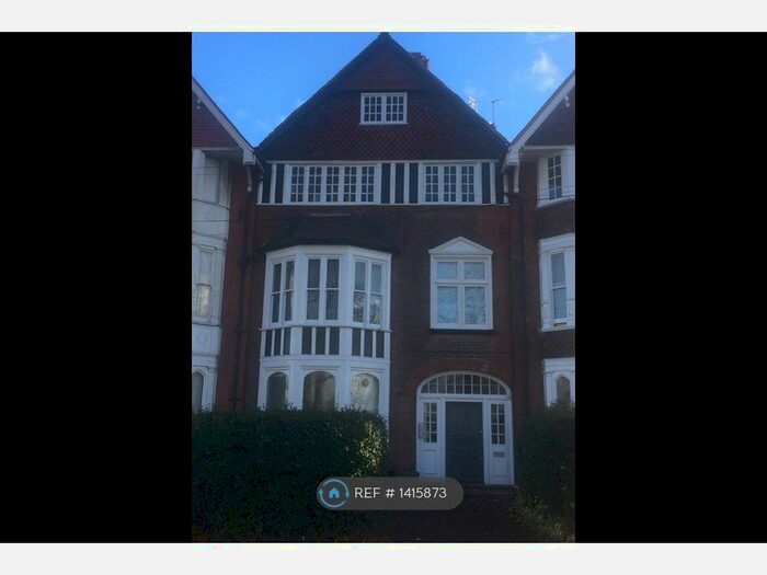 2 Bedroom Flat To Rent In Victoria Park Road, Leicester, LE2