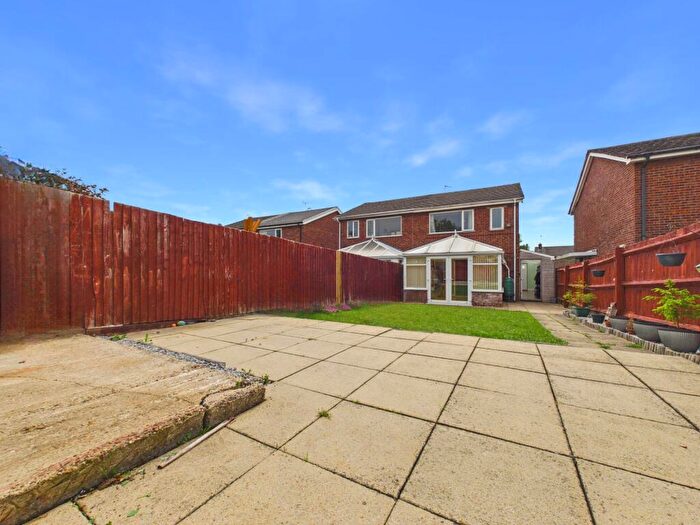 3 Bedroom Semi-Detached House For Sale In Peartree Walk, Yaxley, PE7