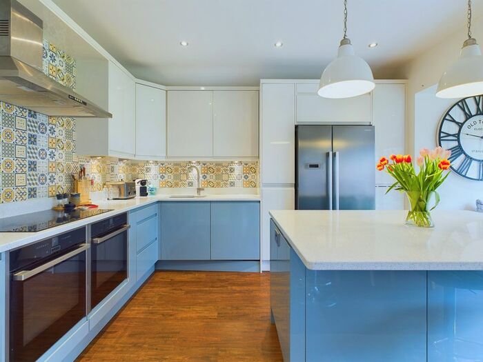 5 Bedroom Semi-Detached House For Sale In Cavendish Grove, York, YO10