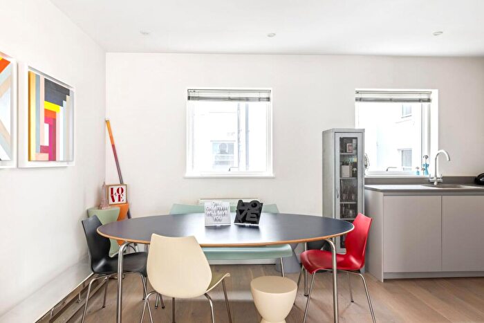 3 Bedroom Terraced House For Sale In Holland Mews, Hove, BN3 - Photo 8