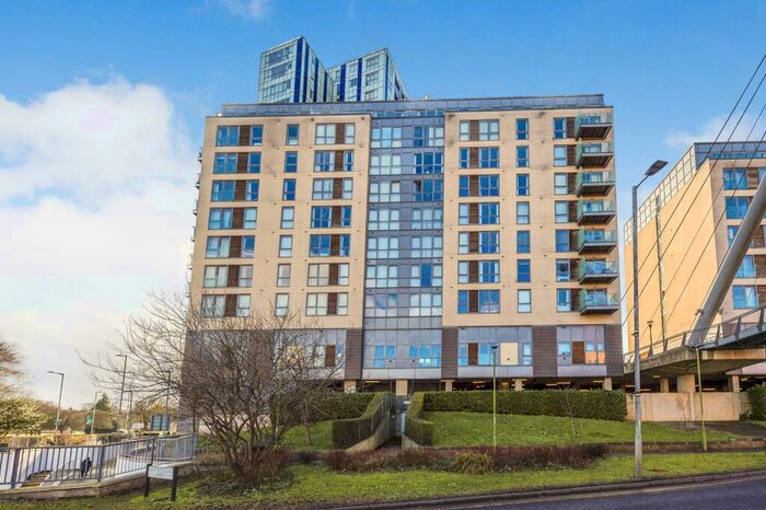 1 Bedroom Flat To Rent In Cotterells, Hemel Hempstead, Hertfordshire, HP1