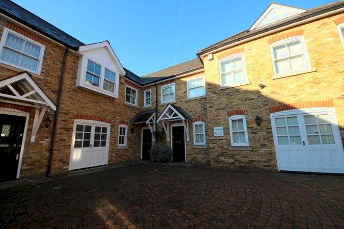 1 Bedroom Flat To Rent In St. Johns Road, Kingston Upon Thames, KT1