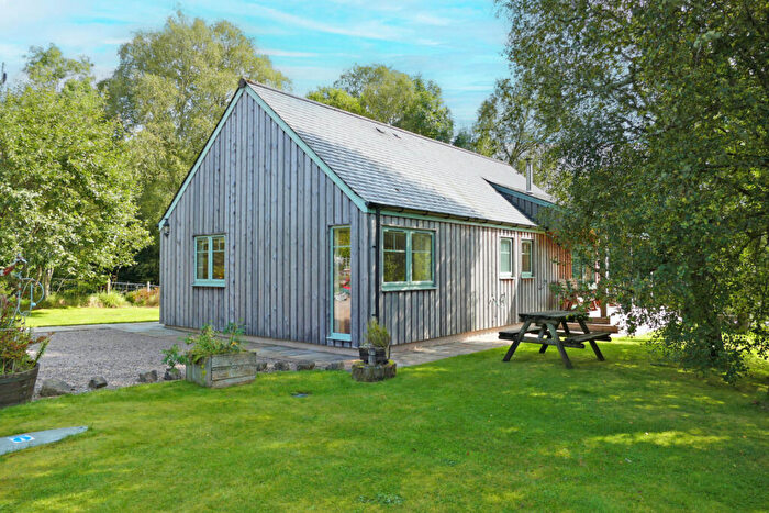 2 Bedroom Bungalow For Sale In Spinnyfield, Upper Inverroy, Roy Bridge, PH31